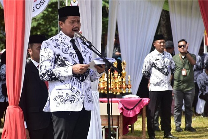 Bupati Sumedang, Dony Ahmad Munir