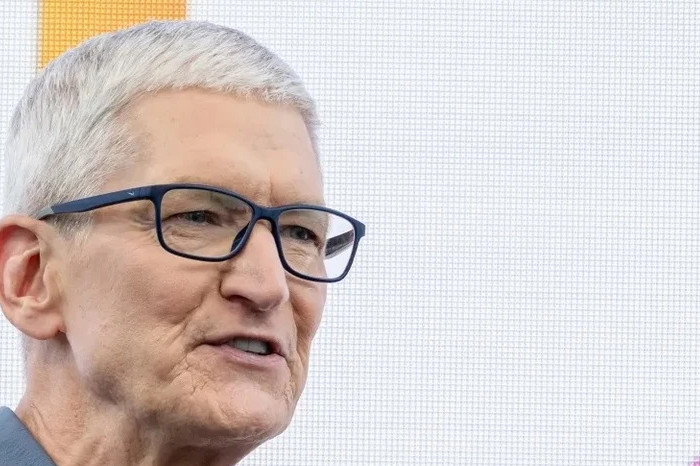 CEO Tim Cook di sebuah acara Apple. Foto oleh Bloomberg.
