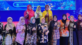 Investasi Generasi Emas, Evariani Aminuddin Terima FORIKAN Award Jatim