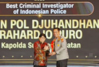 Irjen Djuhandani Dianugerahi Penghargaan Bergengsi CNN Indonesia Awards 2025 (Istimewa)
