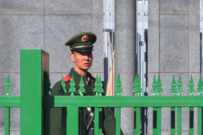 Kedutaan Besar Jepang di Beijing, China, 14 November. Foto: AFP