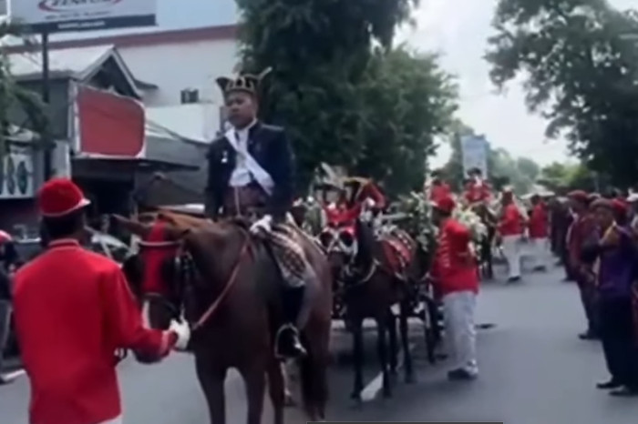 Keraton Solo Siapkan Upacara Adat PB XIII (Keraton)