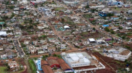 Kota Rio Bonito, yang terlihat oleh Iguacu, terlihat dari atas setelah tornado 7 November. Foto: AFP