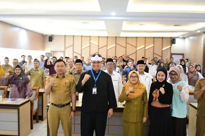 Sekda Indramayu Ingatkan Bahaya Hoaks, Sekolah Wajib Bijak Kelola Medsos