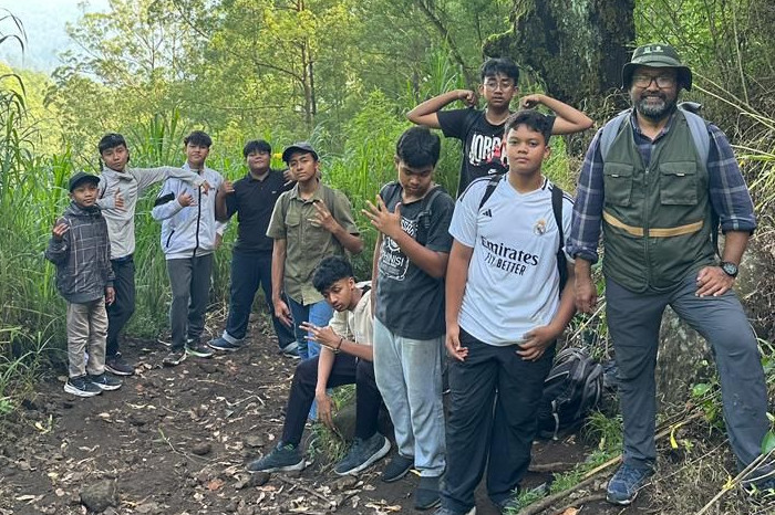 Siswa SMP IT Insan Permata Terapkan Outdoor Learning