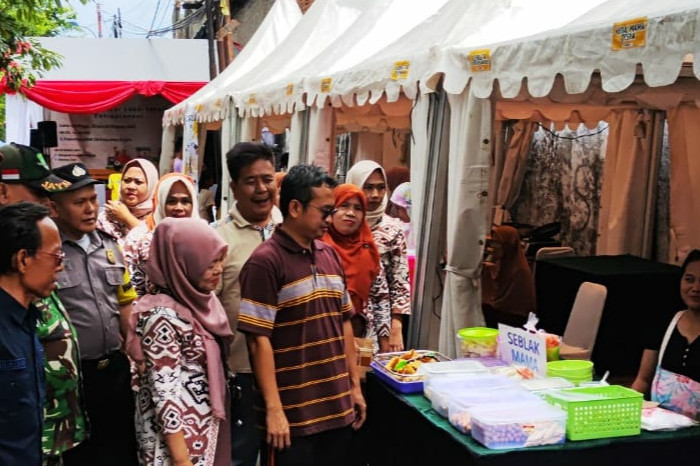 Bazar di Angke, Tambora, Jakarta Barat