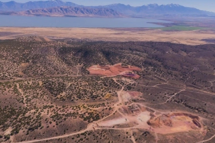 Ionic MT menemukan tambang mineral berkualitas tinggi di sebuah lokasi di Silicon Ridge, Utah. Foto: Ionic MT