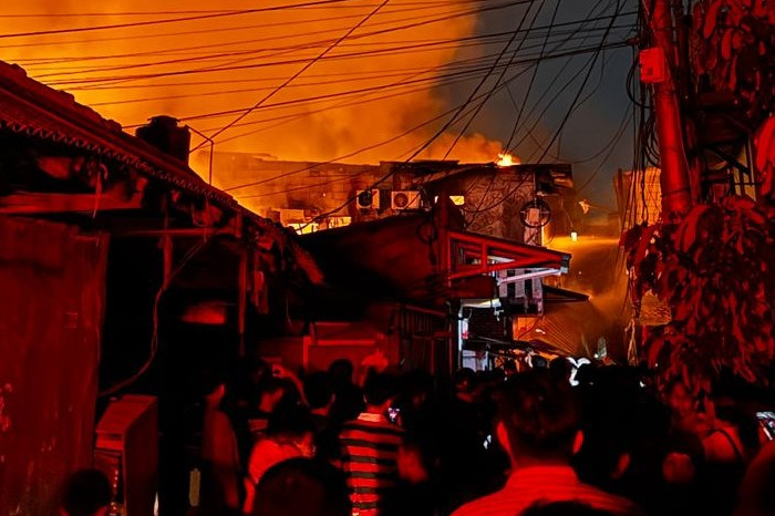 Kebakaran Permukiman Padat di Wijaya Kusuma Hanguskan 9 Rumah, 25 Unit Damkar Dikerahkan
