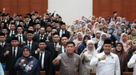 Kegiatan Refleksi dan Tasyakuran Kelulusan PPG Batch 3 Tahun 2025 yang digelar di Aula Lantai 10, Gedung Dibaleka 2 Balai Kota Depok, Selasa (23/12/25). (Foto:Diskominfo)