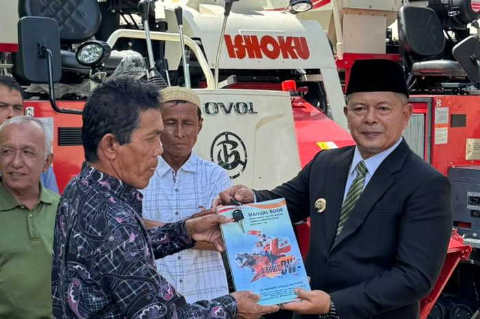 Pemkab Pasaman Perkuat Swasembada Pangan, Bantuan Alsintan Dongkrak Produktivitas Petani