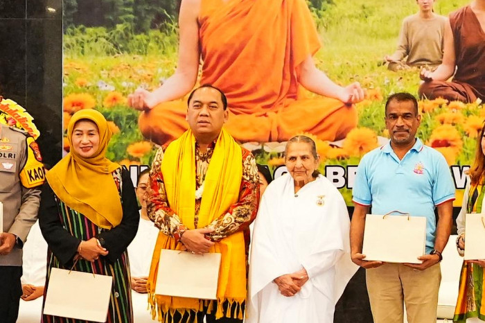 Ribuan Warga Ikuti World Meditation Day 2025, Jakarta Barat Gaungkan Perdamaian Global