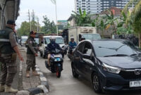 Antisipasi Pungli "Pak Ogah", Satpol PP dan Dishub Jakbar Siaga di Exit Tol Rawa Buaya
