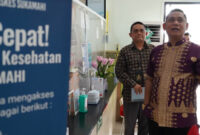 Plt. Bupati Bekasi, dr. Asep Surya Atmaja, melakukan inspeksi mendadak (sidak) ke sejumlah perangkat daerah dan kecamatan