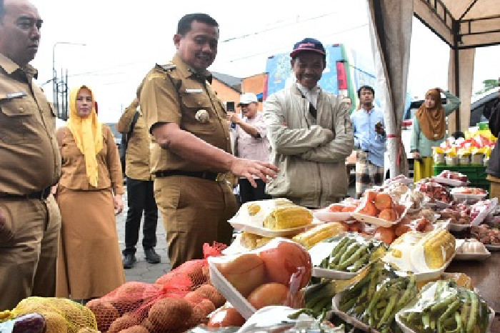 Bazar Ramadan Sumedang Hadirkan Sembako Murah dan Layanan Warga
