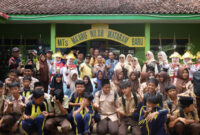 Bupati Lampung Timur Dorong Kesadaran Lingkungan Sejak Dini Lewat Bantuan Bak Sampah Sekolah