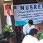 Camat Kembangan, Joko Suparno saat membuka forum kelurahan Musrenbang Srengseng