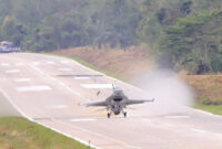 F-16 dan Super Tucano Mendarat di Tol JTTS, Uji Highway Strip Sukses