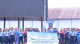 Lanud Sultan Hasanuddin Bersih-Bersih Terminal dan Pasar Daya Makassar