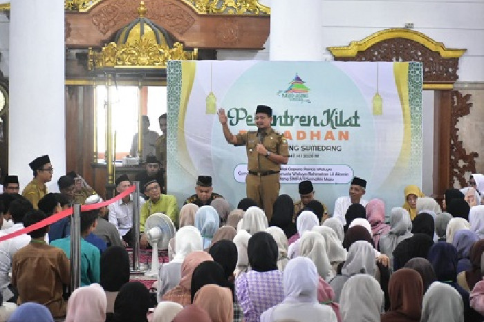 1.657 Pelajar Ramaikan Pesantren Kilat Ramadan di Masjid Agung Sumedang