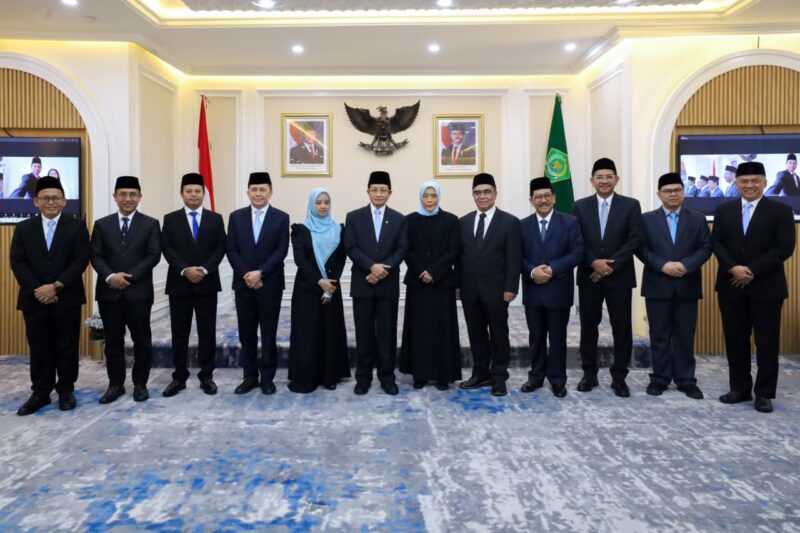 Menag Serahkan SK Presiden, Pengurus BAZNAS 2026-2031 Resmi Bertugas