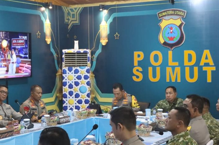 Panglima TNI dan Kapolri Cek Pos Terpadu Mudik Lebaran Medan