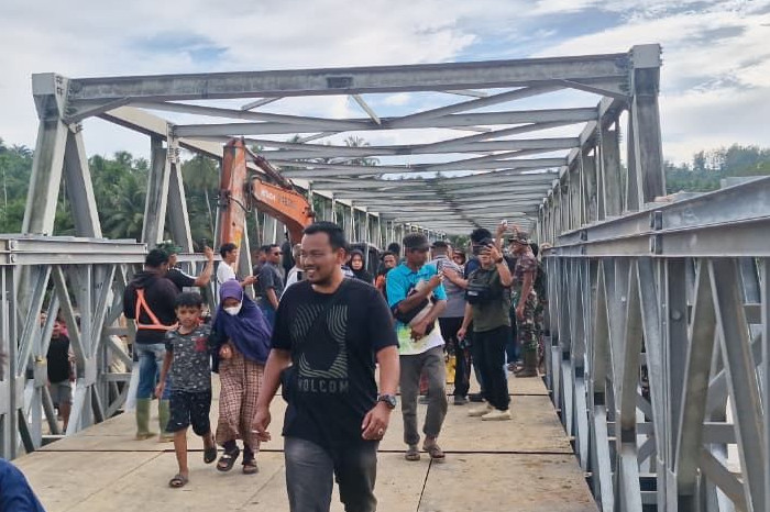TNI AD Bangun 35 Jembatan Bailey di Aceh Pasca Bencana
