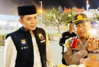 Tengah Malam di Bakauheni, Egi Menyapa Pemotor yang Tetap Mudik