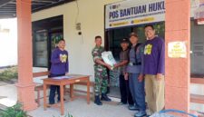 Babinsa Magetan Kawal Penyaluran Bantuan Pangan agar Tepat Sasaran dan Tetap Aman