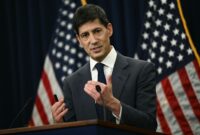 Presiden Fed Kevin Warsh saat konferensi pers pada 17 Juni 2016 di Washington. Foto: AFP